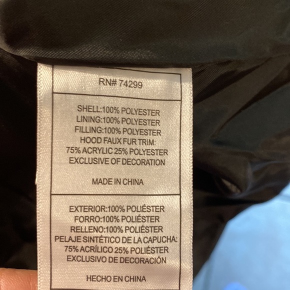 Madden Olive Green puffer coat/ attached hood with removable faux fur trim - Picture 5 of 14